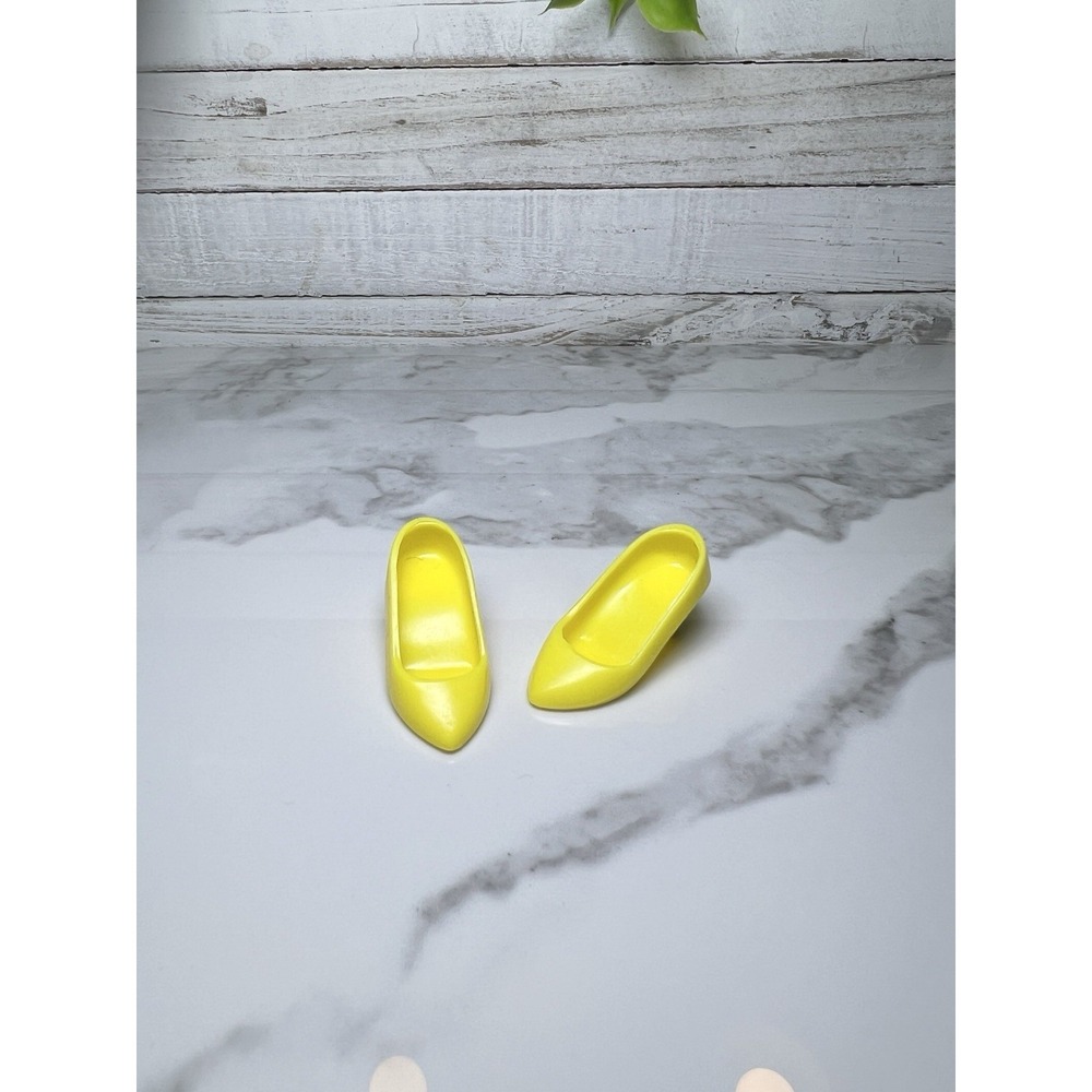 Vintage 1980's Hasbro JEM & the Holograms YELLOW Heels Pumps Shoes